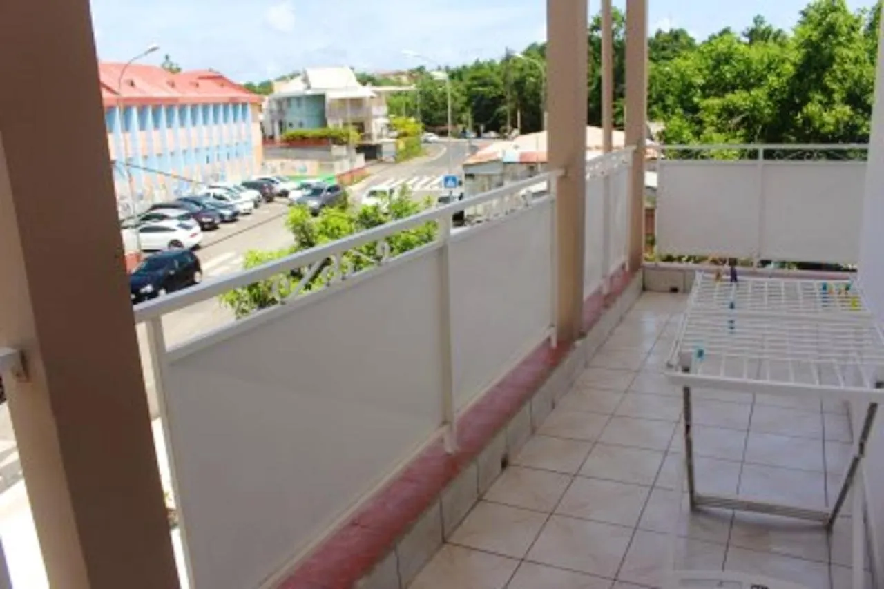 Maison D'Une Chambre Avec Terrasse Amenagee Et Wifi A Le Gosier A 3 Km De La Plage Le Gosier (Grande-Terre)